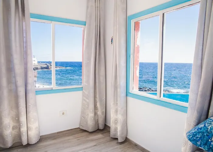 Casa El Mar El Faro * غيمار